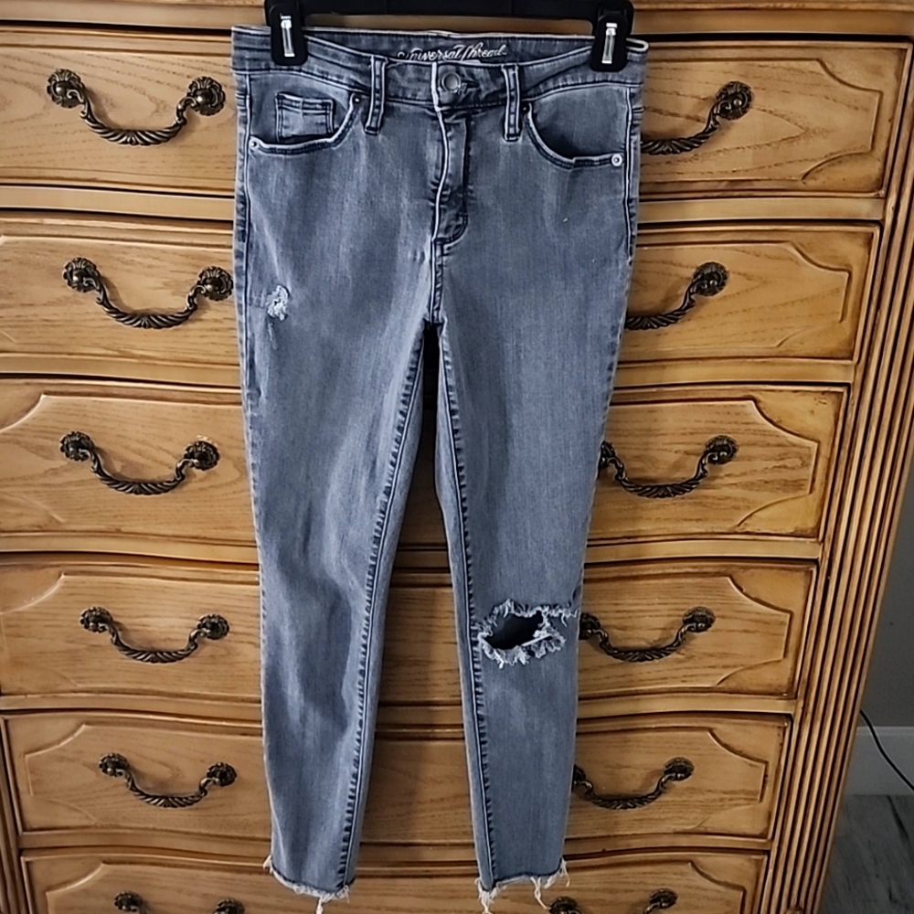 Universal Thread jeans size 2 in gray